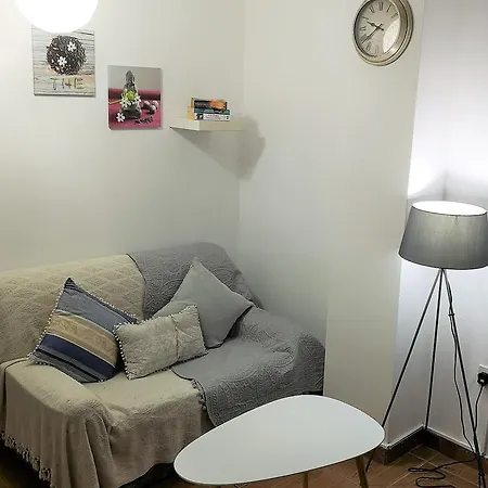 Ground Floor Studio 50 Meters From The Beach