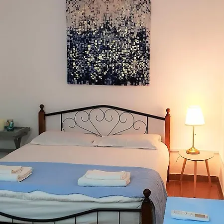 Ground Floor Studio 50 Meters From The Beach Apartment *