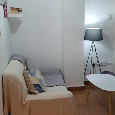 Ground Floor Studio 50 Meters From The Beach Apartamento *