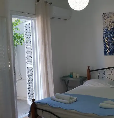 Ground Floor Studio 50 Meters From The Beach
