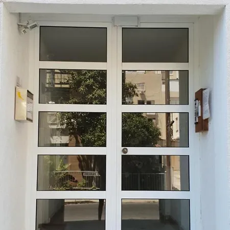 Apartment Ground Floor Studio 50 Meters From The Beach *
