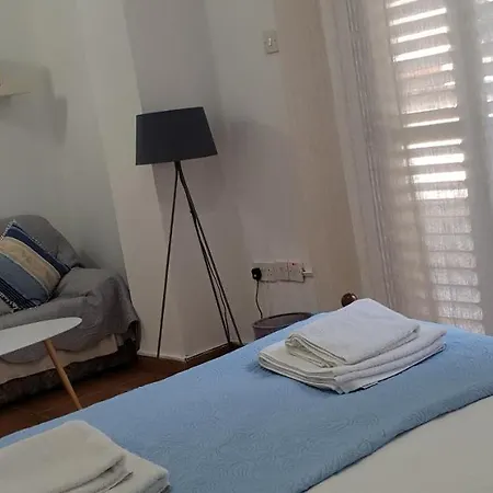 Ground Floor Studio 50 Meters From The Beach